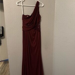 Elegant Burgundy One-Shoulder Dress